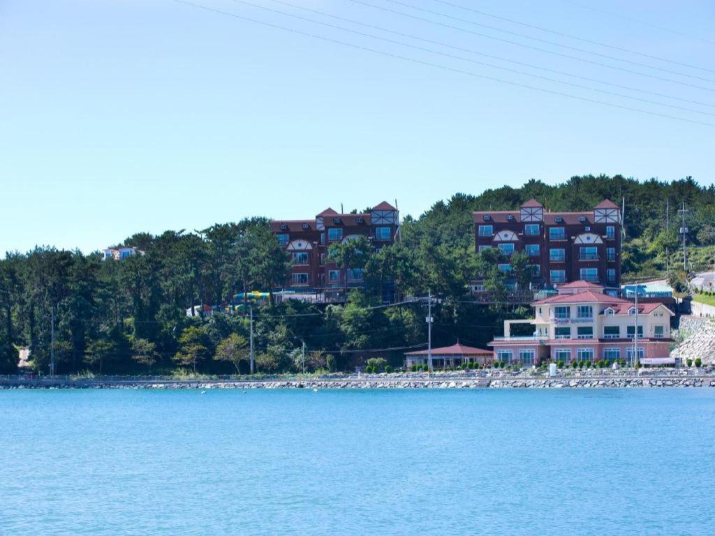 Hyacinth Pension Tongyeong Exterior photo