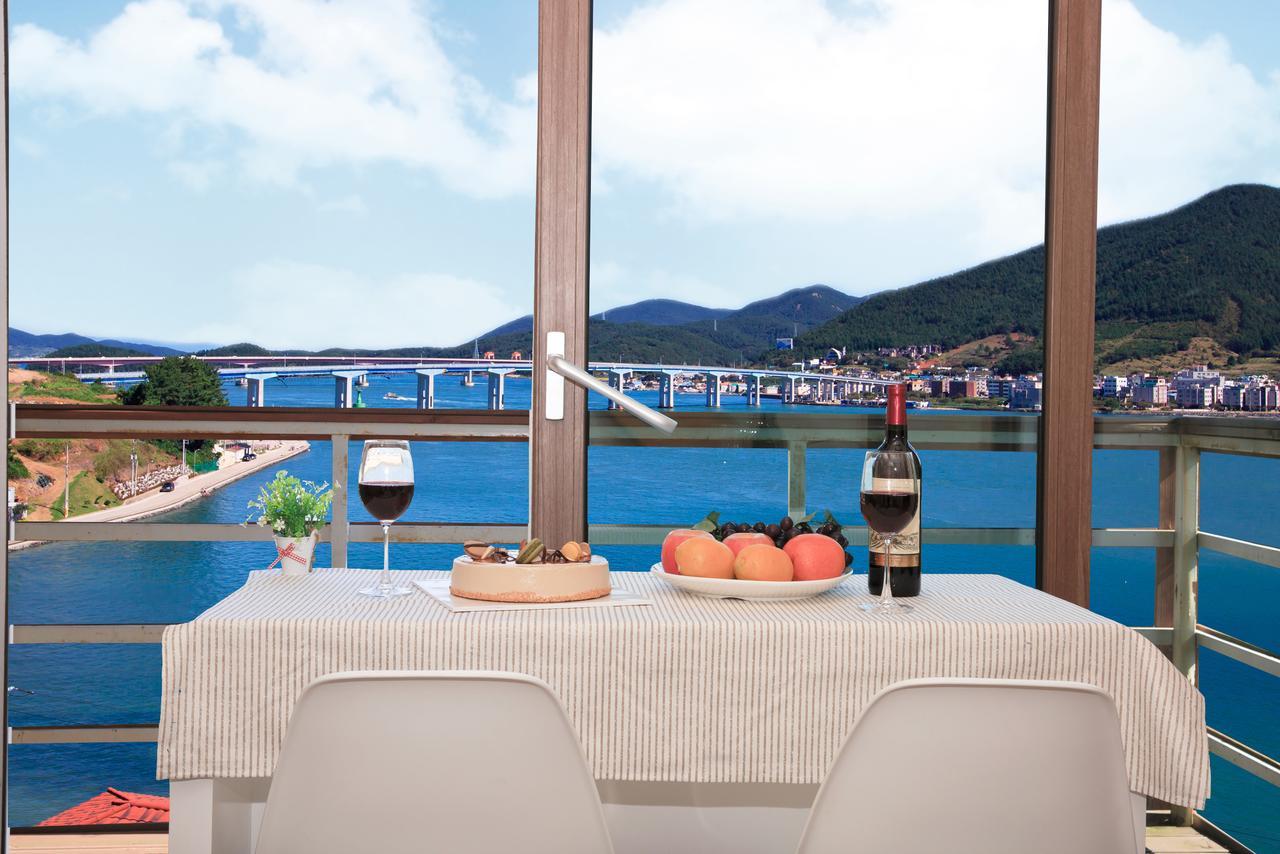 Hyacinth Pension Tongyeong Exterior photo