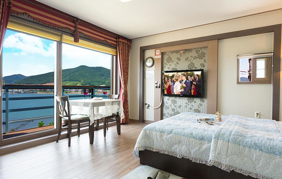 Hyacinth Pension Tongyeong Exterior photo