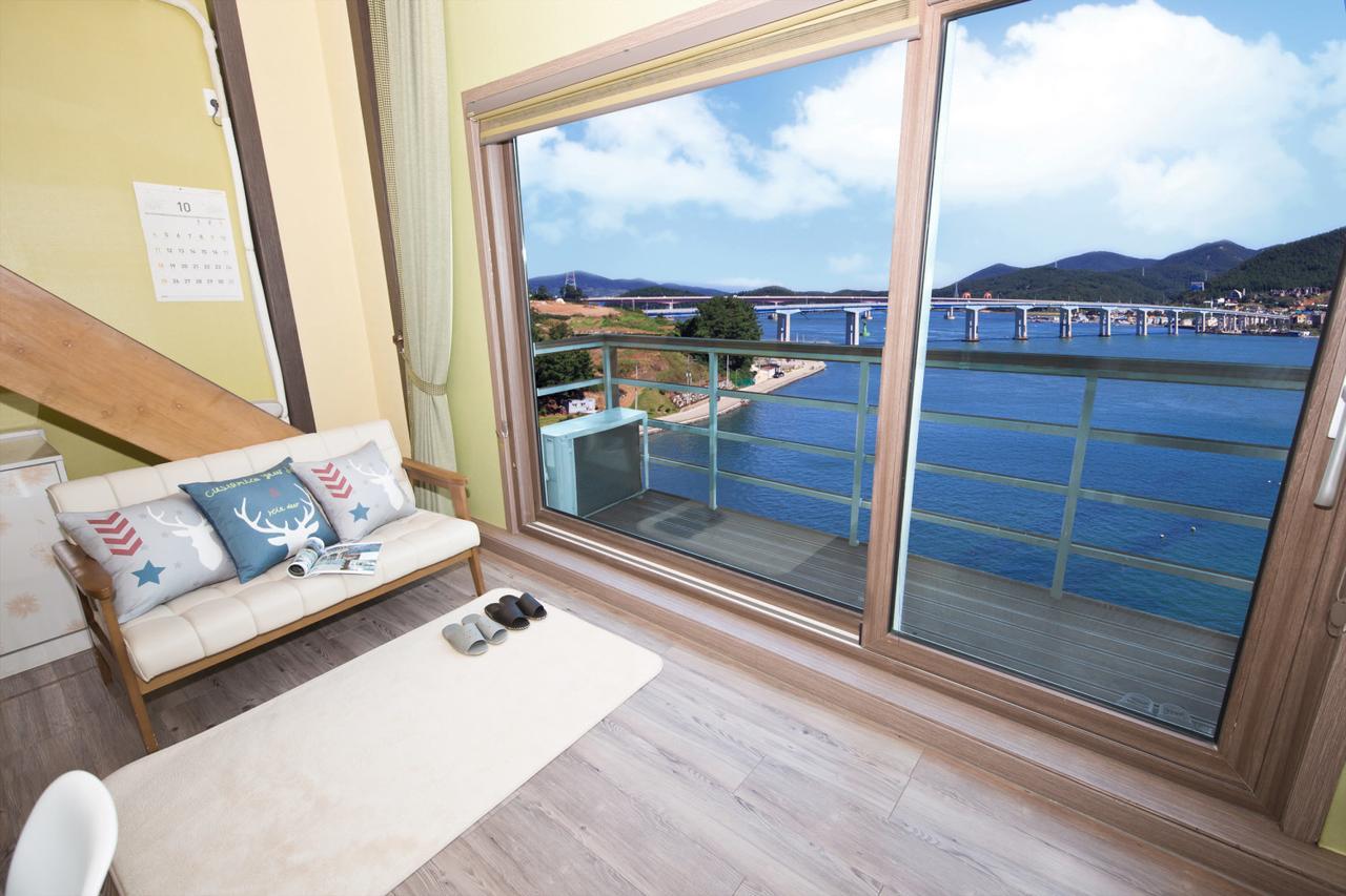 Hyacinth Pension Tongyeong Exterior photo